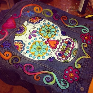 Sugar Skull Jean Jacket, Custom Hand Painted Denim Jean Jacket for Day of the Dead Fiesta, Dia de los Muertos Celebrations, Halloween Party image 4