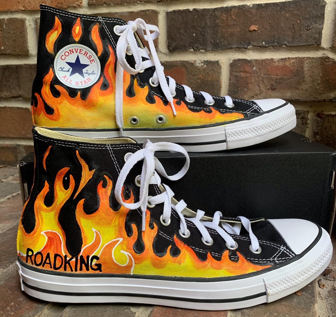 Converse alte personalizzate con fiamma dipinta Design