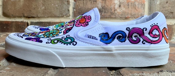 Mexican Festival Sneakers for Women Sugar Skulls and Cross Bohemian Calaveras Party Schoenen damesschoenen Instappers Hand Painted Day of the Dead Custom Vans Slip on Shoes 