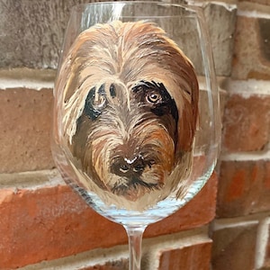 Personalized Wirehaired Pointing Griffon Wine Glass with Pet Portrait