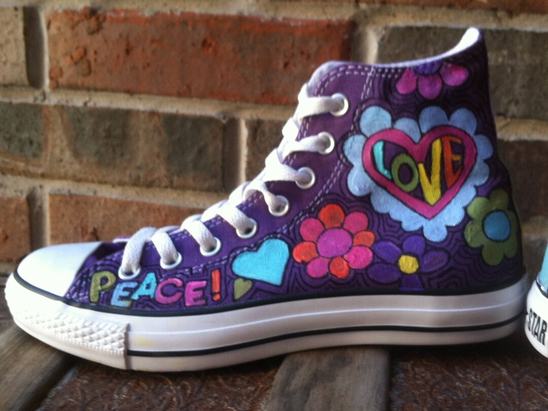 Samenpersen specificeren Supersonische snelheid Converse Shoes Converse High Tops Peace Signs and Love - Etsy