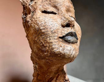 Escultura de papel maché, pieza única, alegre y extravagante, figura contemporánea, Mañana por la mañana