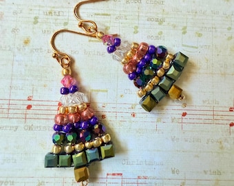 Christmas Earrings: Dangle Beaded Holiday Jewelry
