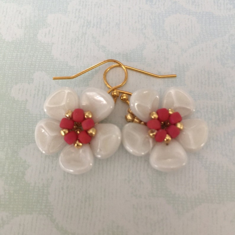 White Rose Flower Petal Earrings Small Beaded Dangle Earrings - Etsy