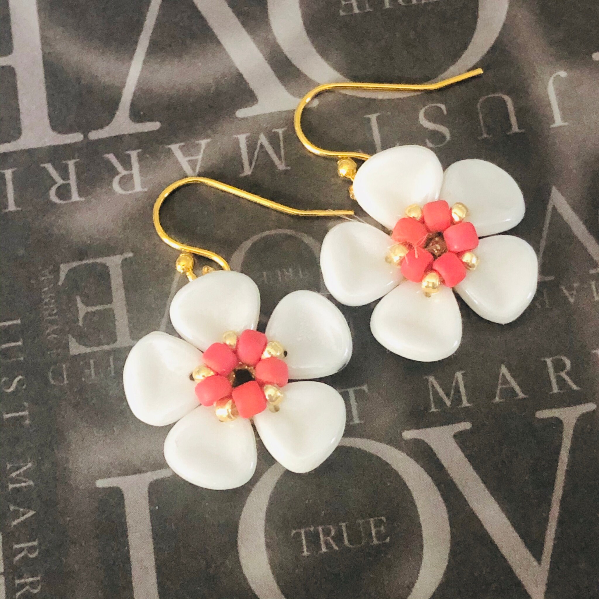 White Rose Flower Petal Earrings Small Beaded Dangle Earrings Etsy