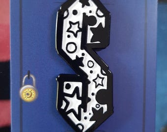 Sketchy - Universal Cool S enamel pin stars black and white fidget fidgeting bumpy texture The S Thing