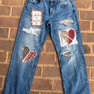 uPcYcLeD Jeans Primitive Patchwork Heart Vintage Lace Abide No Hatred Repurposed Size 8 Country homespun patches