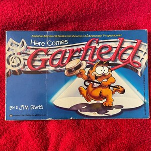 Vintage Here Comes Garfield paperback book 1982 By Jim Davis