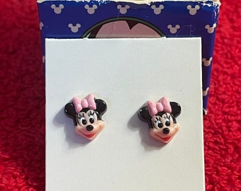 Vintage Avon Disney Minnie Mouse 1990 earrings studs posts