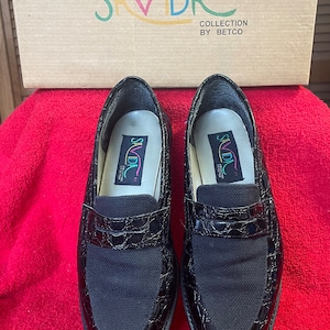 Vintage women&#39;s black penny loafers 6.5 narrow Savida-collection by Betco