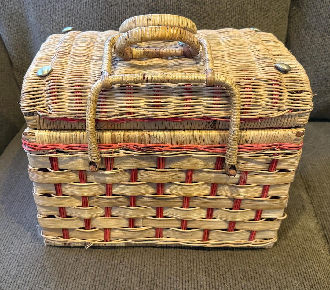 Vintage Picnic Basket Wicker Red Gingham Lining With 2 Matching Napkins ...