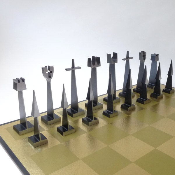 Modern Austin Alcoa Aluminum Chess Set