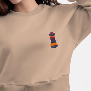 Hand Embroidered Chess Queen Pin  Textile Brooch for kids Bag HatT Shirt Gift for Chess Lover Patch embroidered chess pin Embroidered bead