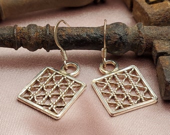 Handmade Corrugated Fine Silver .999 Filigree Earrings, Geometric earrings, small silver square earrings, everyday earrings