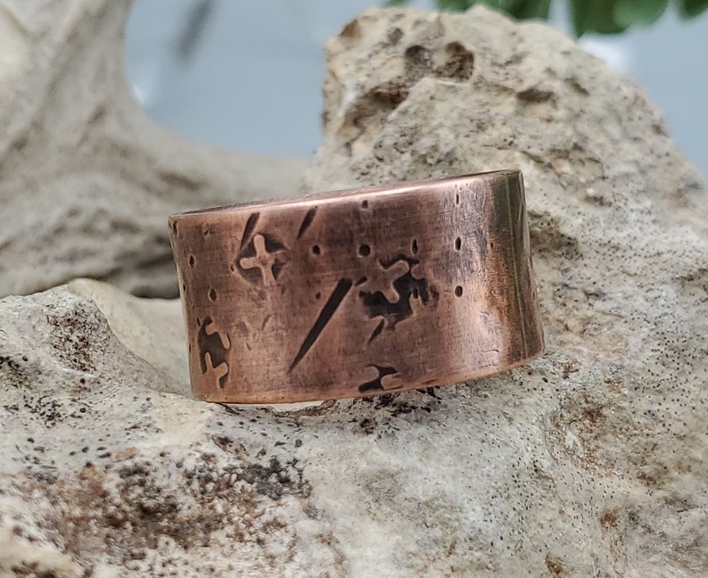 Simple Distressed Copper Ring, Men's copper ring, personalized unisex copper band, men's rustic jewelry gift for husband simple ring for man image 3