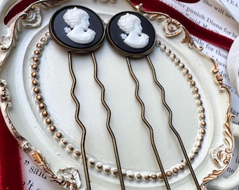 Vintage Cameo Hair Fork – Black & White Victorian Lady Portrait | Antique Brass U-Shaped Hair Pin