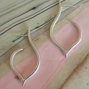 simple sterling curved earrings image 3