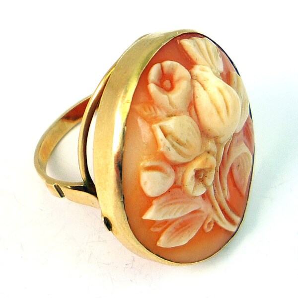 Rare 14K Yellow Gold Vintage 1940s Retro Flower Shell Cameo Ring
