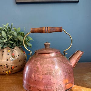 Vintage Revere Ware Copper Tea Kettle , Brass & Wood Handle, Rome NY Mark
