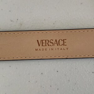 Versace NWT rött lackbälte i äkta läder, 95 cm och 38 tum bild 8
