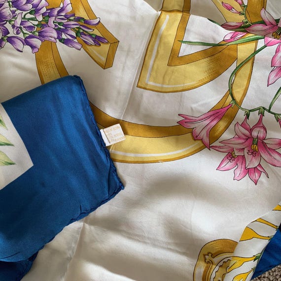 本物のグッチヴィンテージ大判花柄シルクスカーフ 85 x 85 cm - Etsy 日本