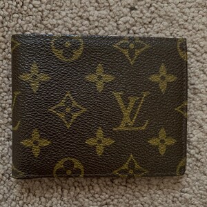 Cartera plegable con monograma para hombre de Louis Vuitton LV1012