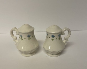 Metlox Vernon Ware True Blue Poppy Trail Salt And Pepper Shakers