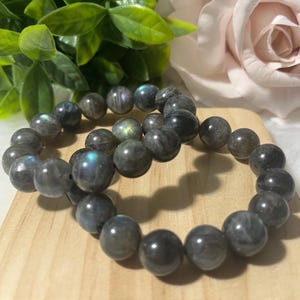 Bracciale in labradorite nera ad alta brillantezza: gioielli in cristallo con perline da 12 mm