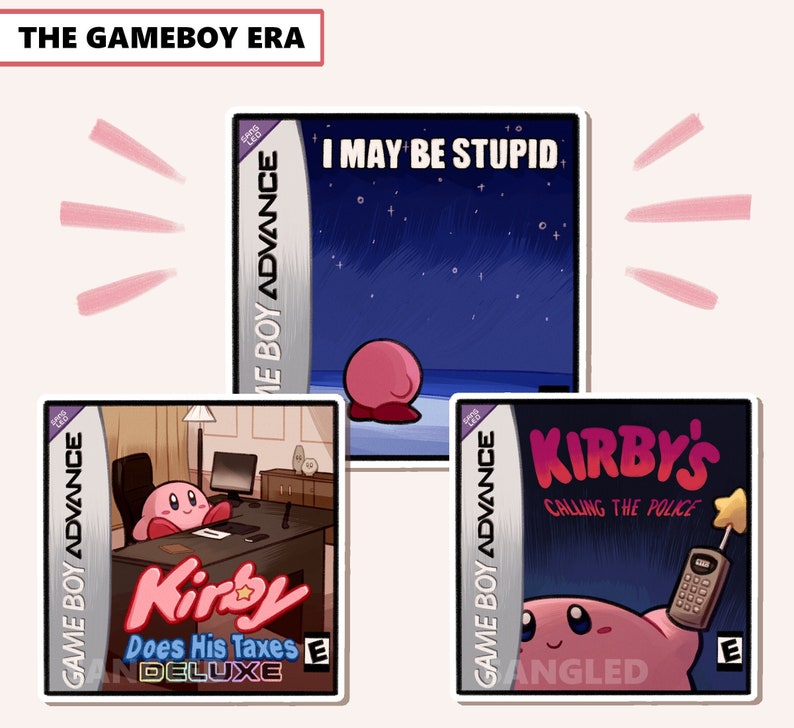 Peut inclure: Trois cartouches de jeu Game Boy Advance avec des jaquettes diff&eacute;rentes. La premi&egrave;re cartouche pr&eacute;sente un personnage rose de Kirby sur un fond bleu fonc&eacute; avec le texte "I MAY BE STUPID". La deuxi&egrave;me cartouche pr&eacute;sente un personnage rose de Kirby en costume d'affaires assis &agrave; un bureau avec le texte "Kirby Does His Taxes DELUXE". La troisi&egrave;me cartouche pr&eacute;sente un personnage rose de Kirby tenant un t&eacute;l&eacute;phone avec le texte "KIRBY'S CALLING THE POLICE".