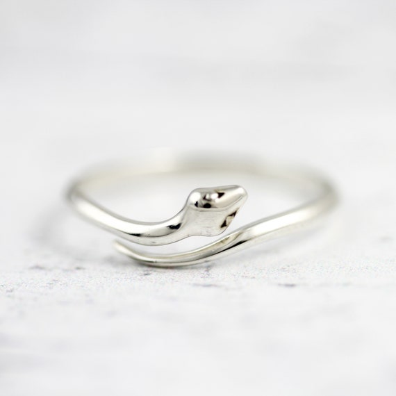 Cute snake ring deals