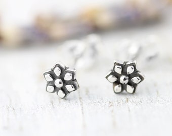 Boucles d'oreilles mini fleurs mandalas en argent sterling