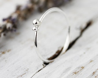 Bague avec deux billes d'argent - bague en argent recyclé