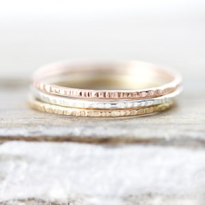 Anello impilabile sottile, anello con bordo arrotondato in argento sterling o oro riempito 1 mm