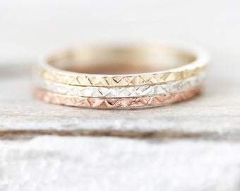 Anillo de apilamiento fino impreso, anillo de borde cuadrado en plata de ley o relleno de oro de 1 mm