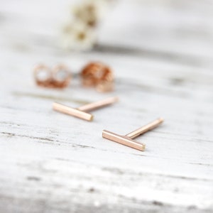 Dünne Linien Ohrringe - kleine Stab Ohrstecker - Silber oder Gold filled