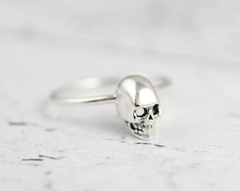 Small skull ring - sterling silver ring