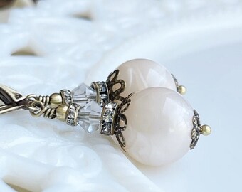 Creamy Ivory Vintage Style earrings, Pearly Vintage Lucite earrings, Shabby Chic style jewelry, Gift for her, Winter earrings