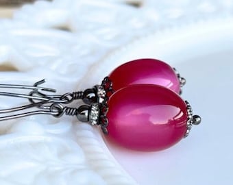 Raspberry Pink earrings, Vintage Fuchsia Moonglow earrings, Gunmetal jewelry, Minimalist Style Lucite, gift for her