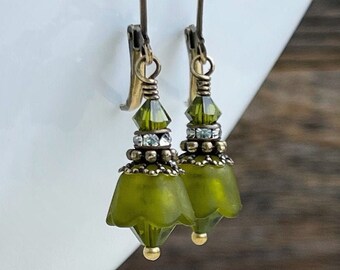 Olive green bell flower earrings, Vintage style Floral drop earrings, Autumn Fall jewelry, Gift for her, Antique style earrings, Shabby chic