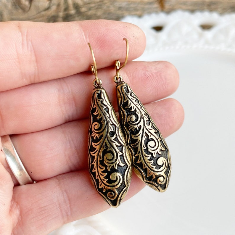 Gold Victorian Style Teardrop earrings, Vintage Style Gold Chunky earrings, Filigree etched earrings, Long drop earrings, Gold and black image 4