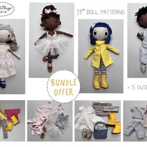 Op de afbeelding: Een verzameling handgemaakte poppenpatronen en outfitsets. De poppen zijn gekleed in verschillende outfits, waaronder een ballerina, een pop in een gele regenjas en een pop in een bloemenjurk. De tekst "14" DOLL PATTERNS" en "BUNDLE OFFER" is inbegrepen.