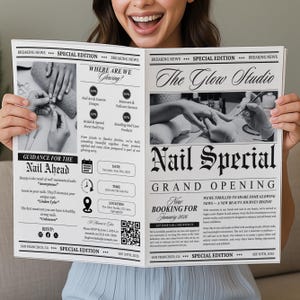 以下が含まれることがあります： 女性が「The Glow Studio」ネイルサロンの新聞スタイルの広告を持っています。白黒の広告には、ネイルアート、マニキュア、2026年1月の予約情報を含むグランドオープニングに関するテキストが掲載されています。見出しは「Nail Special」です。