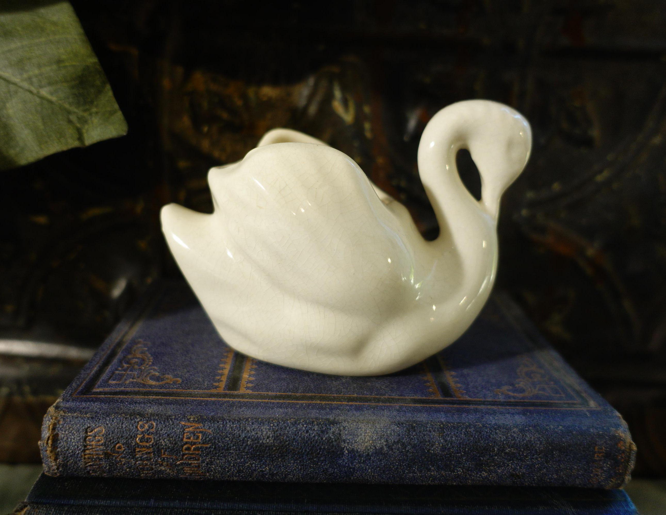 Vintage USA Ceramic Swan Planter, Small Ivory Swan Trinket Dish