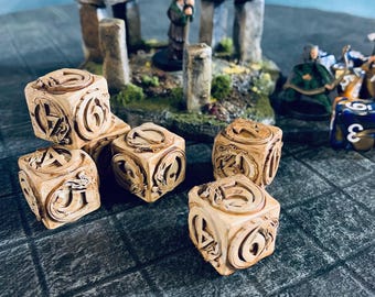 A Single Serpent Die for Role Playing Games and Board Games
