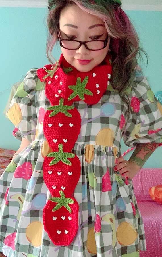 Strawberry Scarf - PDF Crochet Pattern - Twinkie Chan - Cute Fruit