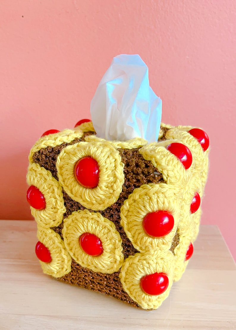 Pineapple Upside Down Cake tissue box cozy PDF Crochet Pattern Twinkie Chan amigurumi play food image 2