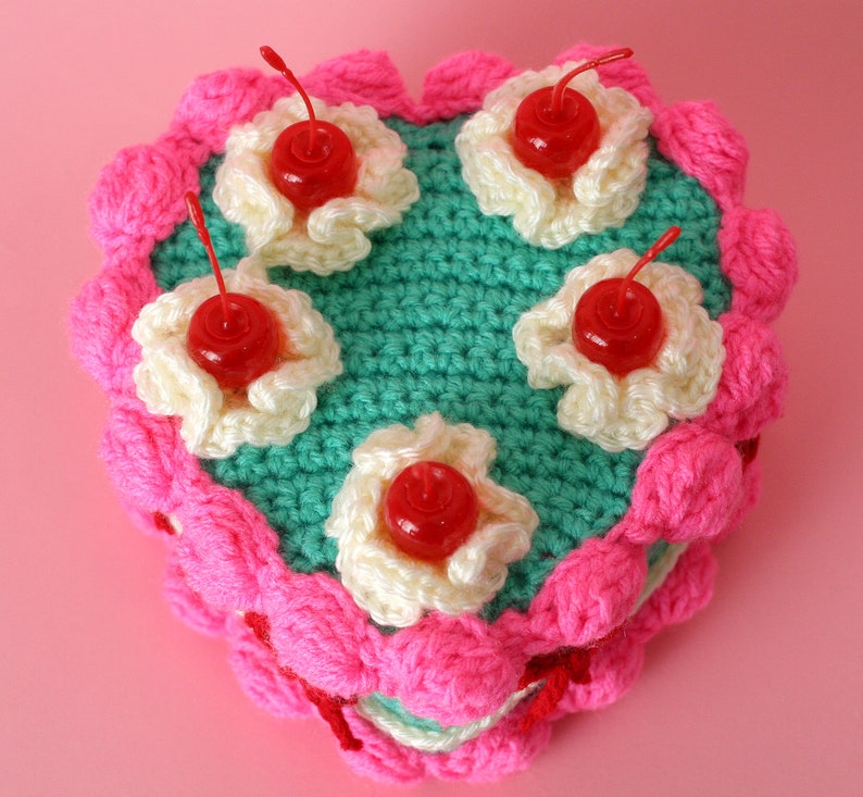 Heart Shaped Cake PDF Crochet Pattern Twinkie Chan Valentine amigurumi image 3