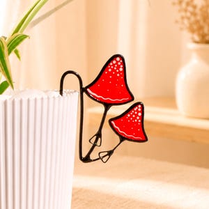 Stained Glass Mushroom Plant Pot Clip, Red Mushroom Planter Decor, Fairy Garden Gift