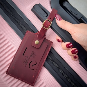 Personalized Leather Luggage Tag, Bride Luggage Tag, Bride Party, Travel Lover Gift, Best Friend Gift for Her, Wedding Favor Luggage Tag
