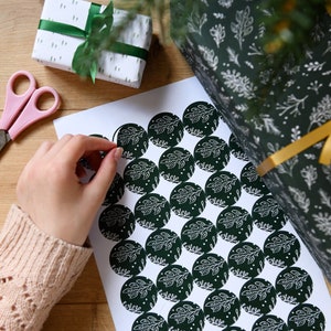 Autocollants en papier d’emballage de verdure verte recyclée, ensemble de papier d’emballage de Noël écologique, étiquettes d’emballage cadeau sans plastique
